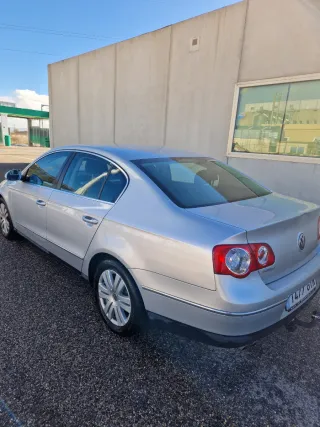 Volkswagen Passat AVERIADO