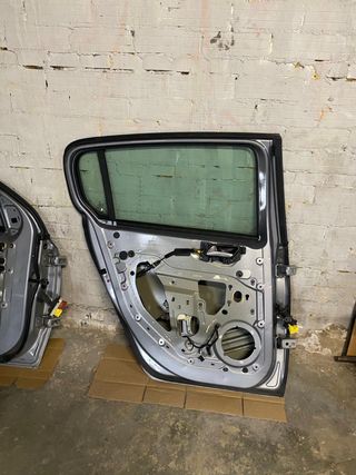 Puerta Trasera Conductor Peugeot 408 T9