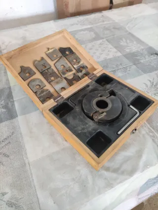 Fresa para molduras de carpintería