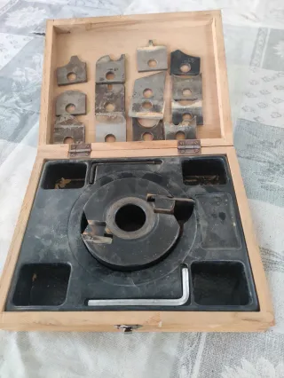 Fresa para molduras de carpintería