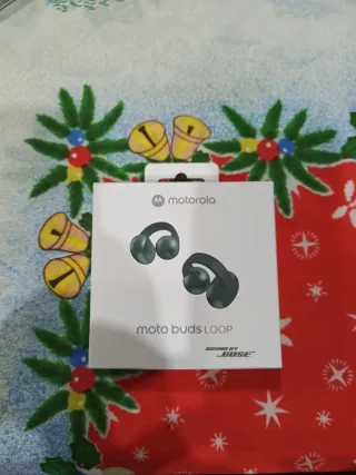 Motorola Moto Watch Fit, Buds Loop y Tag