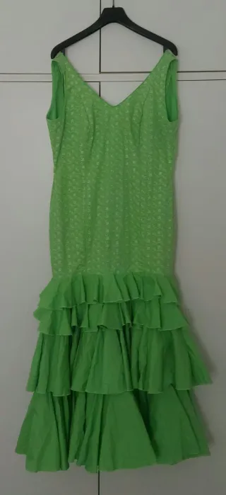 Traje de jitana, regalo, leer la descripción.