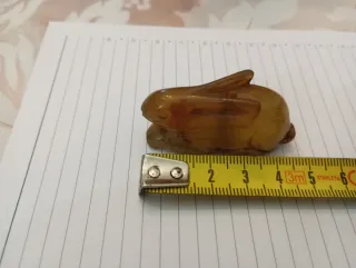 Piccola scultura coniglio cinese antica