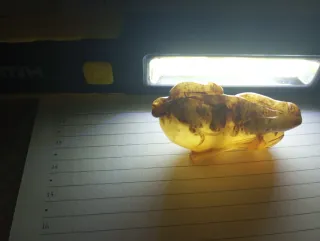 Piccola scultura coniglio cinese antica