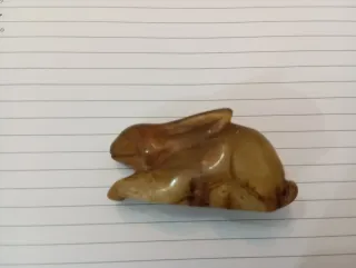 Piccola scultura coniglio cinese antica