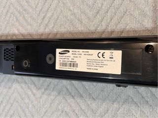 Barra de Sonido con subwoofer Samsung HW-H355/ZF