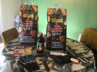 Barbacoa de jardín completa con utensilios