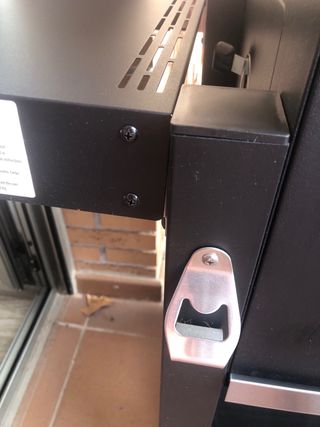 Barbacoa de jardín completa con utensilios