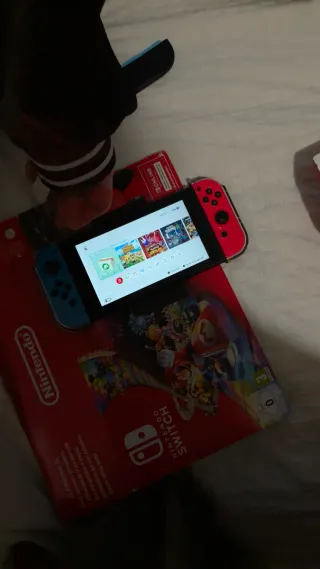 Nintendo Switch 1 Azul y Rojo