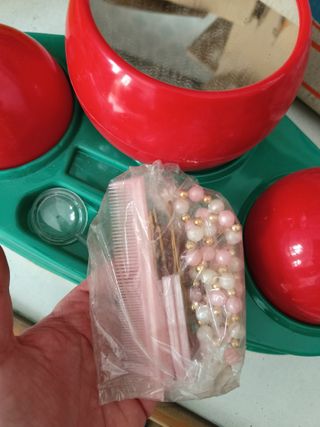 2 juguetes años 70 cosmetik lissy y tocador Magda