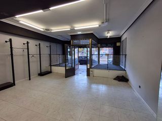 Local comercial en venta en Natahoyo en Gijón