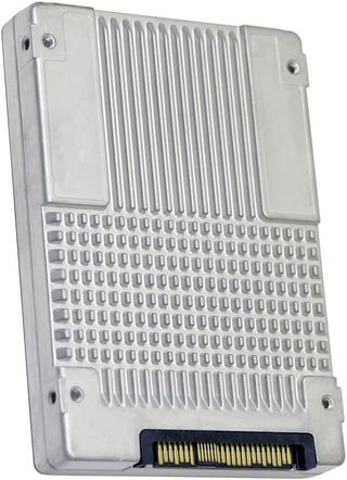 Disco Duro Intel SSD 8TB NVMe U.2 / PCIe