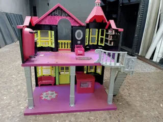 CASA DE MUÑECAS