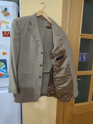Traje Pierre Cardin Beige