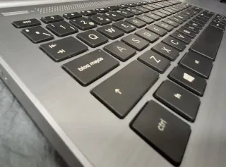 HP 340 G7 Intel Core i5 10ª Gen 256GB SSD 8GB RAM