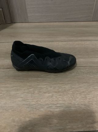 Botas de fútbol Puma negras talla 31/32