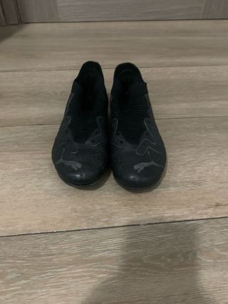 Botas de fútbol Puma negras talla 31/32