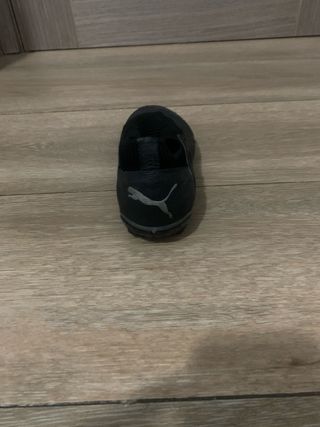 Botas de fútbol Puma negras talla 31/32