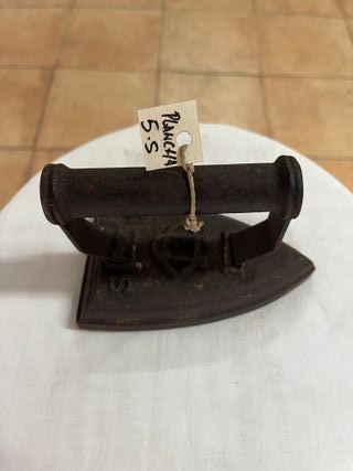 Plancha de hierro antigua