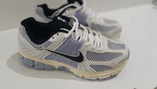 Zapatillas Nike Mujer Talla 40 (talla pequeño).