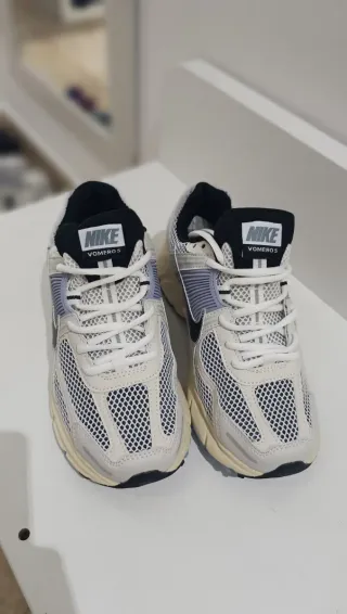 Zapatillas Nike Mujer Talla 40 (talla pequeño).