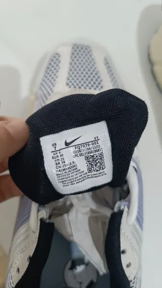 Zapatillas Nike Mujer Talla 40 (talla pequeño).