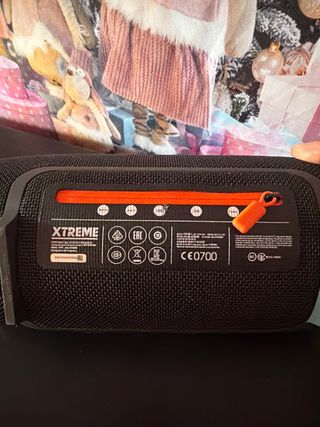 Altavoz JBL Negro con Correa y funda