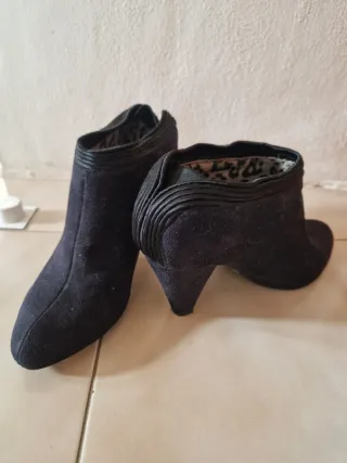 Botines tacón azul marino