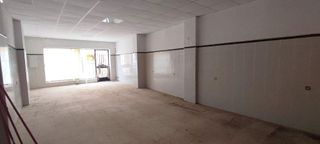 Local comercial en venta en Guillena
