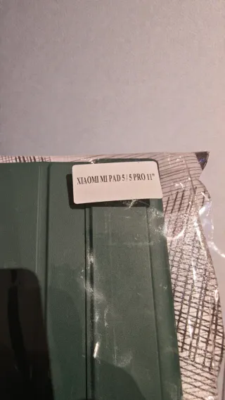 Funda con teclado verde 11"