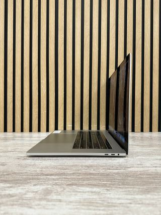 MacBook Pro 15'' 2019 i7 16GB 256GB SSD