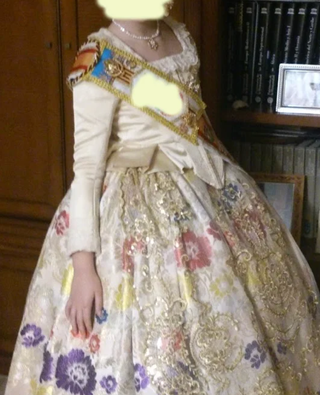 Alquiler Traje de Fallera Beige y Multicolor