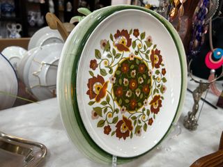 Fuente ovalada de cerámica de la marca San Claudio