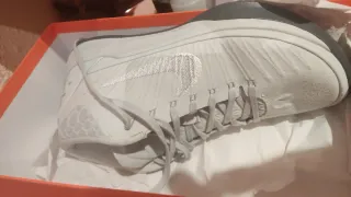 Nike KOBE Talla 41 Gris/Blanco ORIGINALES!!