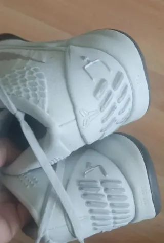 Nike KOBE Talla 41 Gris/Blanco ORIGINALES!!