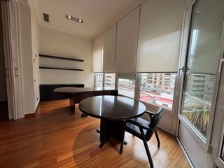 Oficina en alquiler en La Dreta de l'Eixample en Barcelona