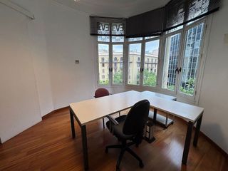 Oficina en alquiler en La Dreta de l'Eixample en Barcelona