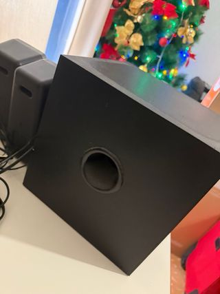 Equipo de Sonido 2.1 Negro y Gris