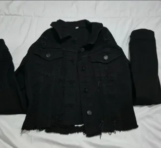 Chaqueta Vaquera Negra Cropped Rota