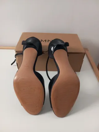 Sandalias de tacón negras