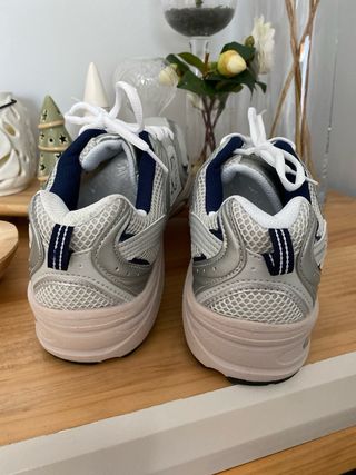 New Balance 530 Deportivas Plata y Blanco