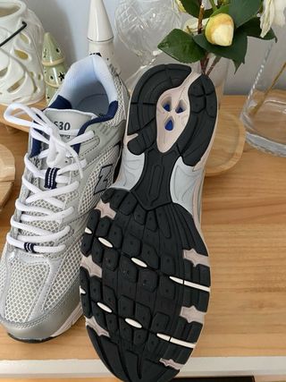 New Balance 530 Deportivas Plata y Blanco