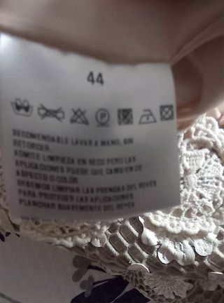 Vestido con lazo. Talla 44