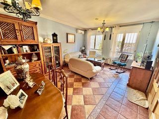 Casa adosada en venta en Valdepeñas