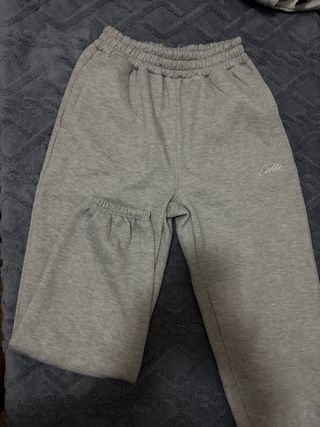 Sudadera Corteiz Gris Logo Bordado