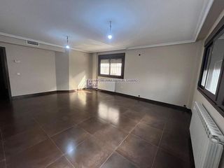 Casa pareada en venta en Centro en Cáceres