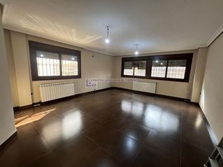 Casa pareada en venta en Centro en Cáceres