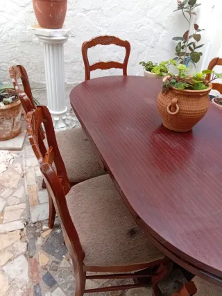 Mesa de comedor y 6 sillas" luis xv" más 1 silla