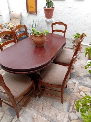 Mesa de comedor y 6 sillas" luis xv" más 1 silla