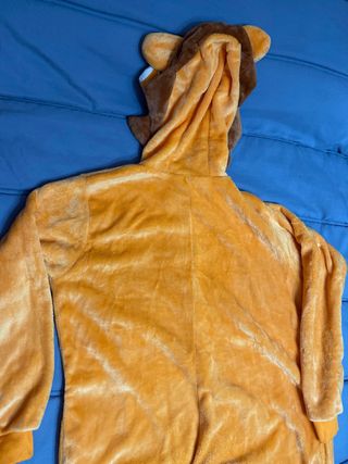 Pijama León Adulto Talla M cuerpo entero botonesco